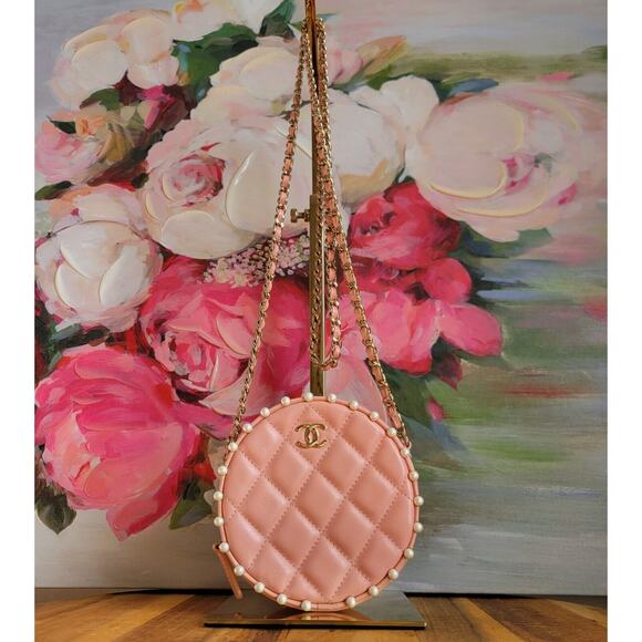 Chanel Round Clutch with Chain Quilted Calfskin with Pearl Detail Pink - Picture 1 of 9